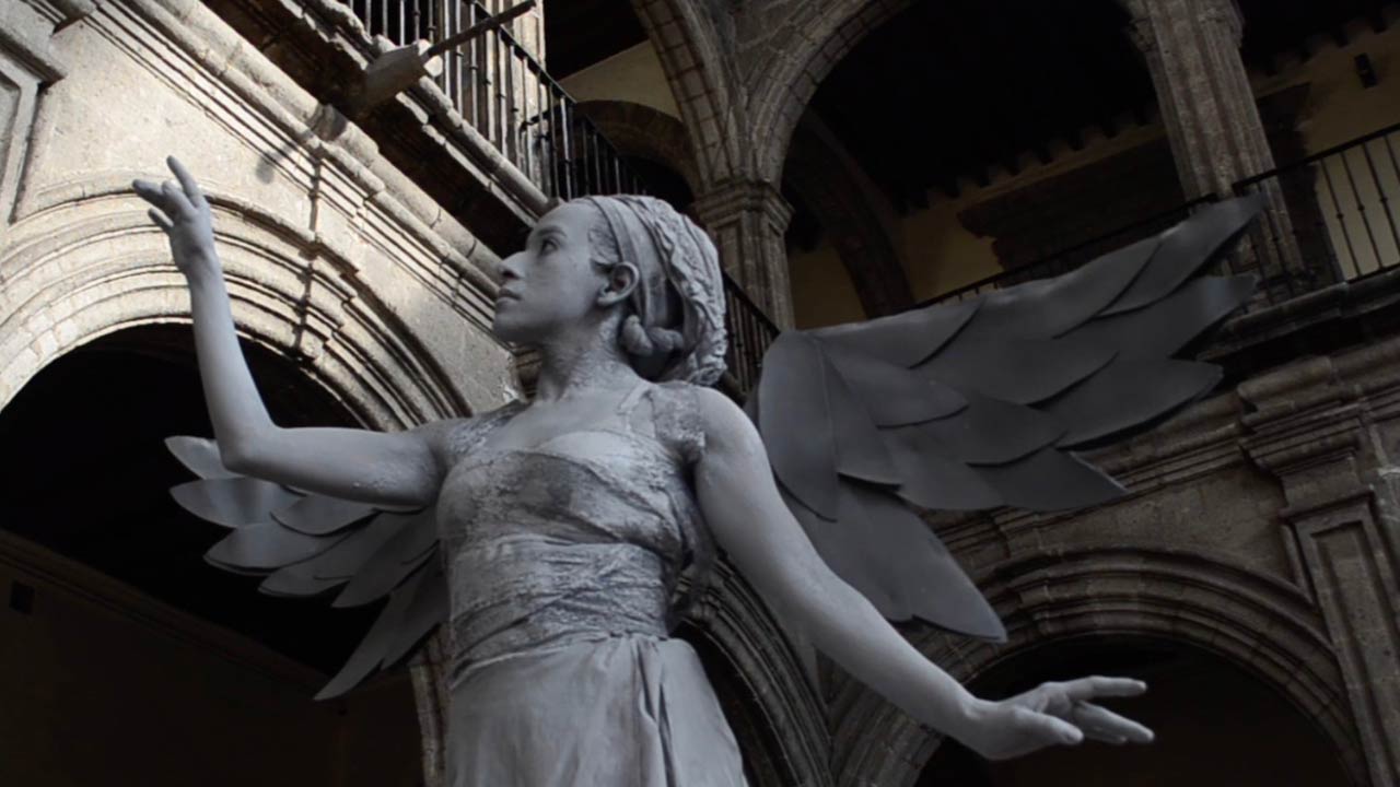 Monumental; Stephanie Sherman, Melissa Castro, Aitana Galaviz