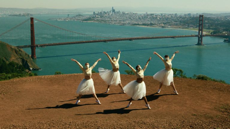 Read more about the article SFDFF Co-Presents SWAN LAKE