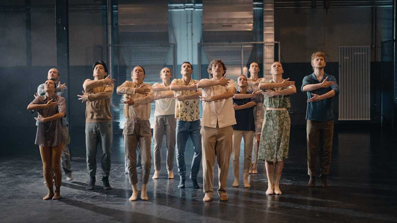 Return-Hofesh Shechter Gauthier-Dance Theaterhaus Stuttgart.jpg